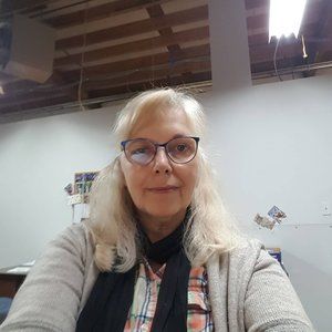 Meet your Posher, Connie